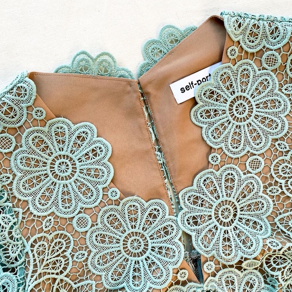 Self-Portrait Mint Floral Guipure Lace Mini Dress UK12/US8 - Picture 11 of 11